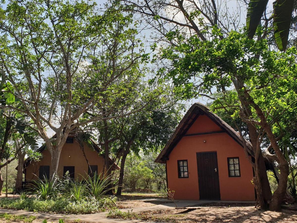 Pumusa Bushcamp Хлухлуве Екстериор снимка